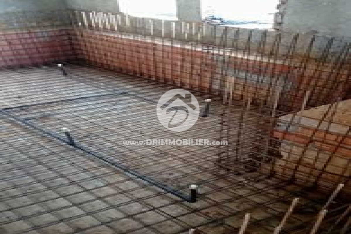 Travaux de construction d'une piscine couverte en plein coeur de Midoun -   Notre Chantiers Djerba